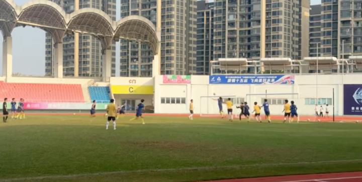  热身赛佛山鏖战，榆林漠北矿工力拼苏超冠军；双方1比1握手言和，展现冬训积极成果 体育新闻 热身赛佛山鏖战，榆林漠北矿工力拼苏超冠军；双方1比1握手言和，展现冬训积极成果 体育新闻