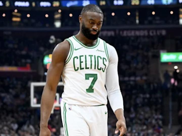  杰伦·布朗直言心声：MVP标准我已达到，人们却不断抬高门槛。 体育新闻