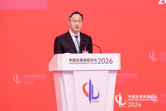  刘珺论坛演讲剖析AI冲击；金融机构三大维度需深刻调整，以拥抱智能未来。 企业服务