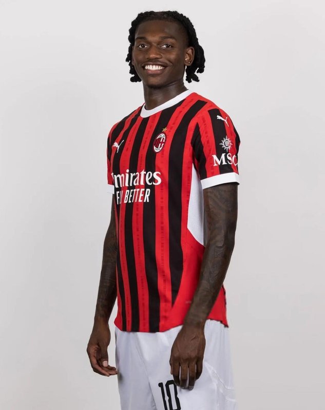  【深度解析】内收肌之殇：莱奥伤病的运动力学根源与战术适配困局 体育新闻