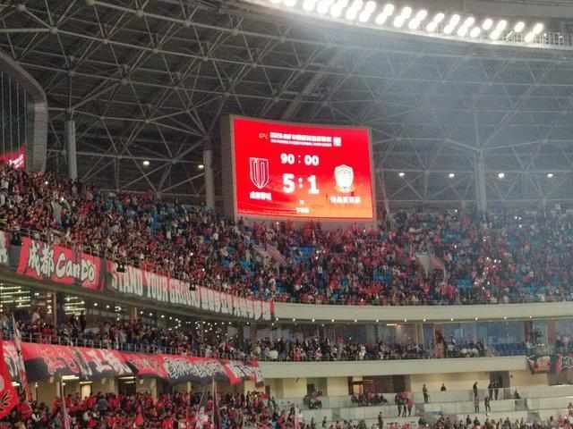  【战术解码】费利佩复出即戴帽：成都蓉城5:1大胜背后的攻防密码 体育新闻