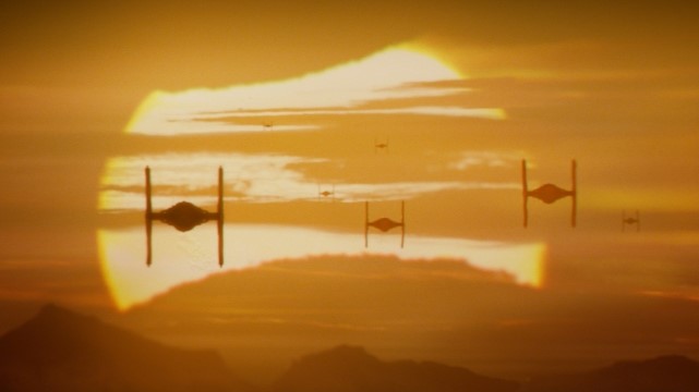  当屠龙少年走进流水线：一场关于游戏、劳动与自我迷失的温柔追问 情感心理