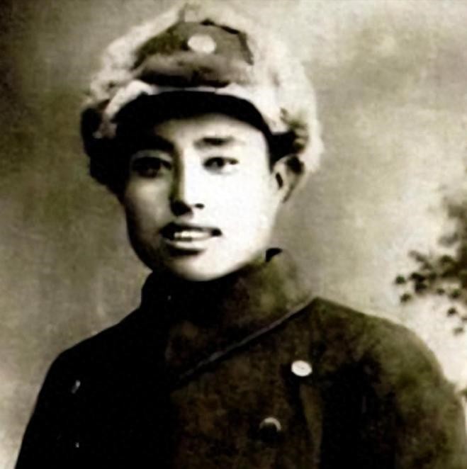  【军事档案解密】刘竹溪：从160场血战走出的弹片英雄，上校军衔背后的革命抉择 新闻