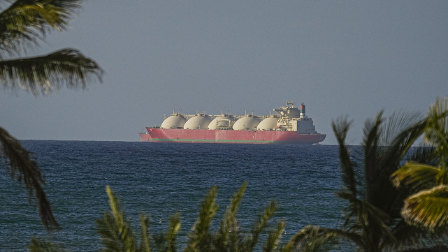  【技术深度】金银压力位博弈：美联储鹰派立场与地缘变量的结构性影响 股票财经