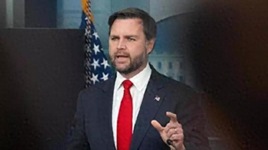  从“铁杆盟友”到“致命背叛”：万斯为何选择与特朗普公开决裂 新闻