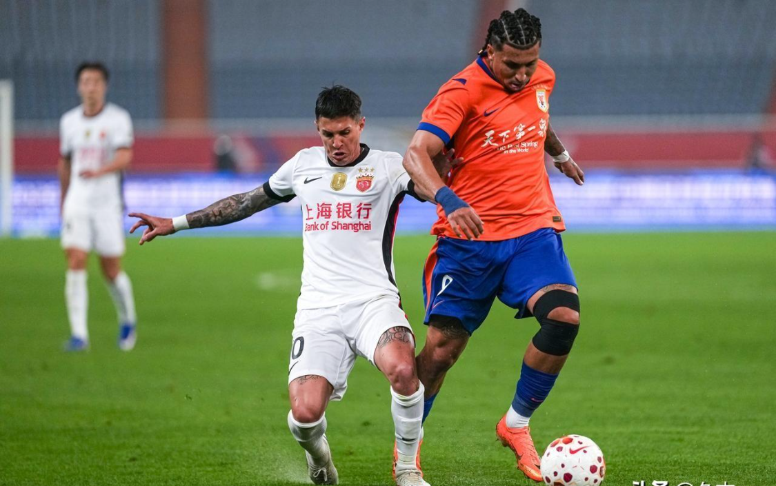  三中卫困局：泰山战术体系的深层结构性缺陷与技术层面的系统性失效 体育新闻